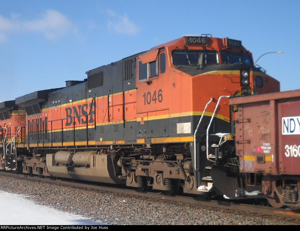 BNSF 1046